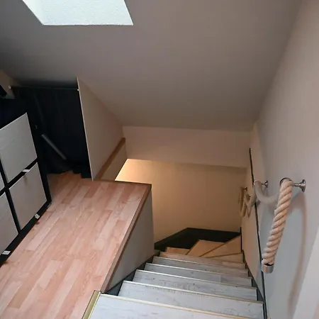 Gemuetliche Studio-ferienwohnung Im Dachgeschoss In 아파트