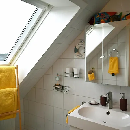 Gemuetliche Studio-ferienwohnung Im Dachgeschoss In 아파트 *